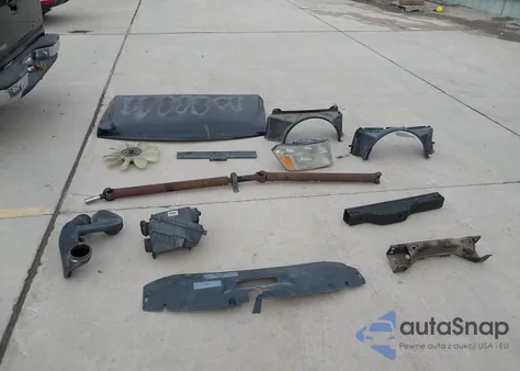 2002 Chevrolet Silverado 1500 Ls from USA, damaged, VIN 2GCEC19V421166708